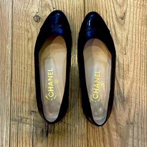 Authentic Chanel Size 34.5 Leather Ballet Flats